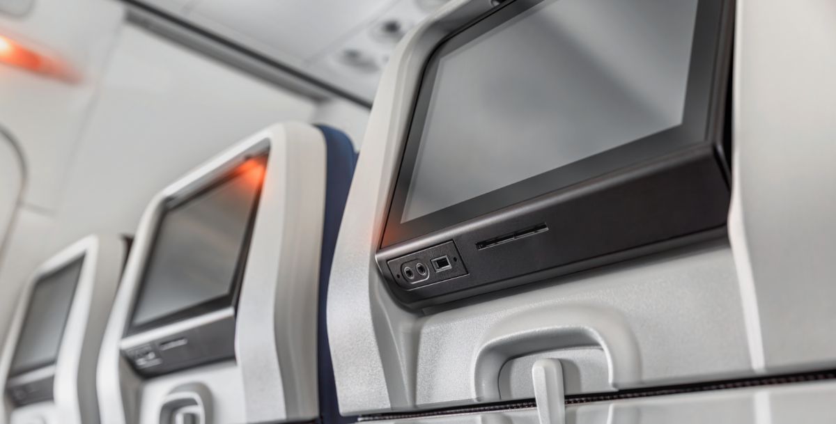 ユナイテッド航空 高精細シートバックモニター