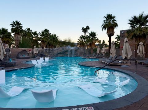 ウォーターズ・アット・ザ・スパ・アット・セッヒ